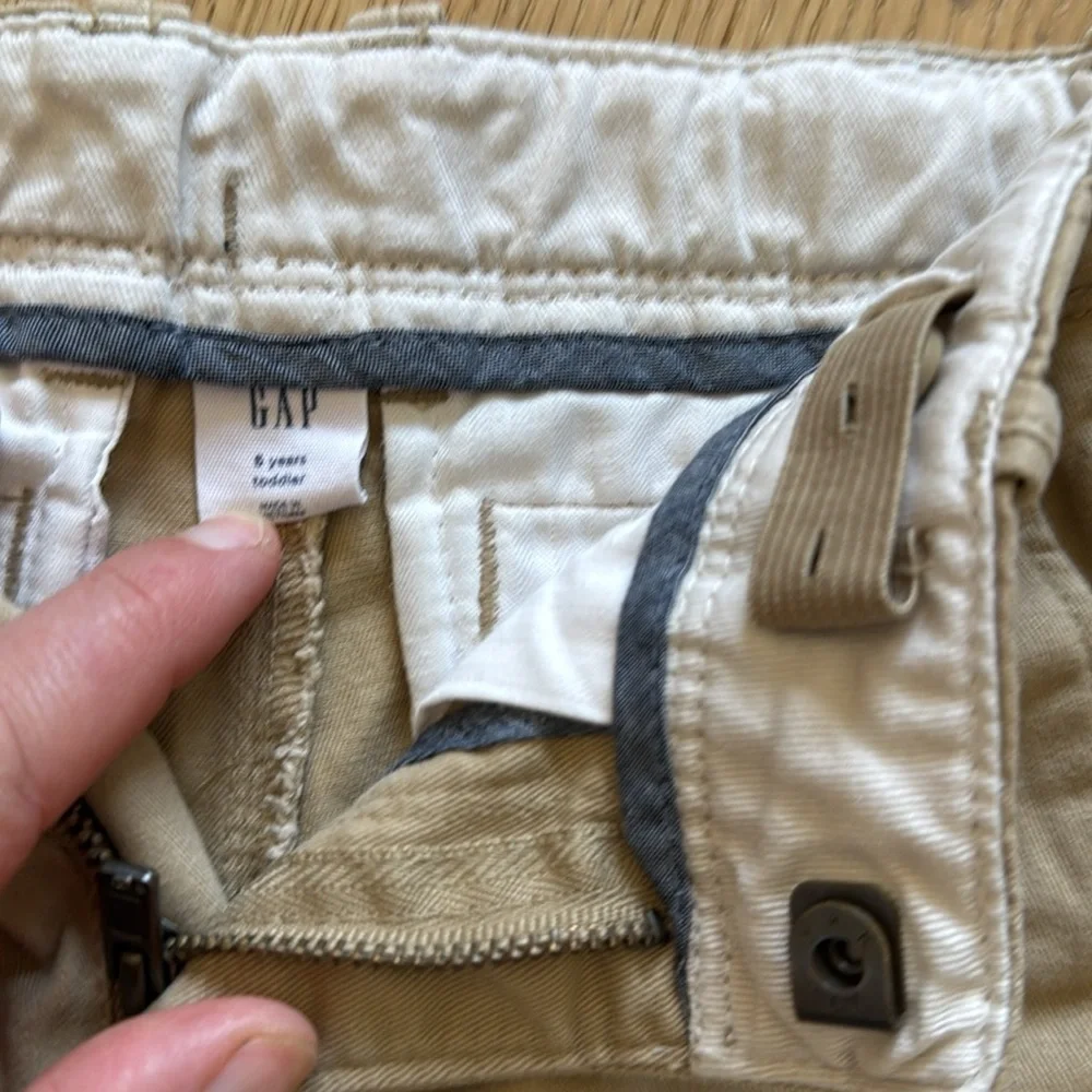 Gap Kids Boys Chino Shorts Tan Adjustable Waist Size 5 Uniform Casual